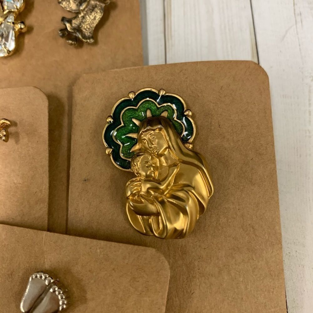 Religious Pin Lot Bundle‎ - Picture 4 of 6